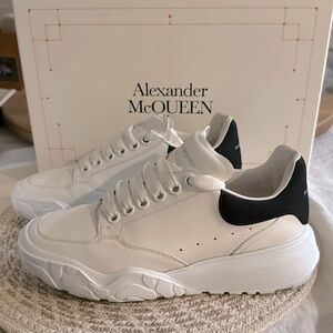 Like New, Alexander McQueen New Court Sneaker